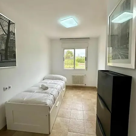 Villa Spacious With Pool In Vall D'umbri *