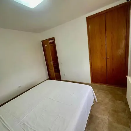 Spacious With Pool In Vall D'umbri * Borriol
