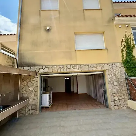 Villa Spacious With Pool In Vall D'umbri *
