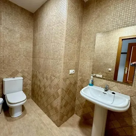Villa Spacious With Pool In Vall D'umbri