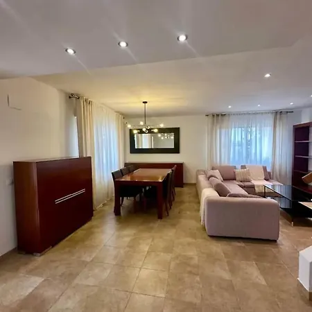 Spacious With Pool In Vall D'umbri * Borriol
