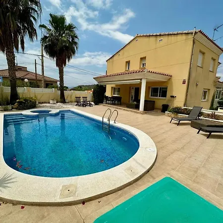 Spacious With Pool In Vall D'umbri Borriol